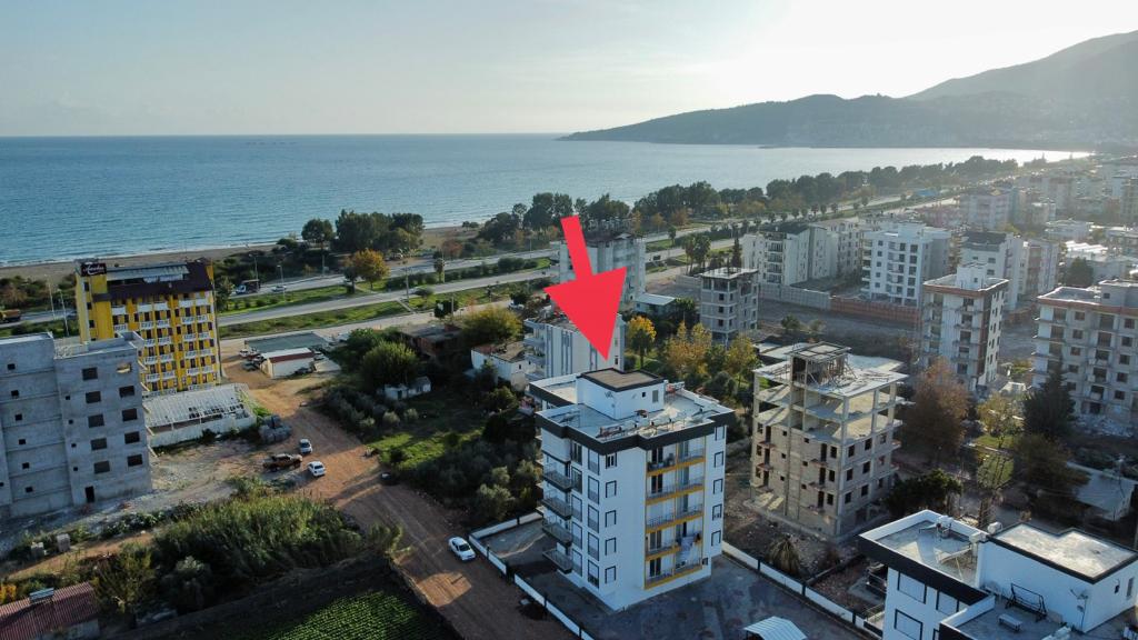 Новая трехкомнатная квартира в 100 м от пляжа в очаровательном городе Финике. Подходит для ВНЖ