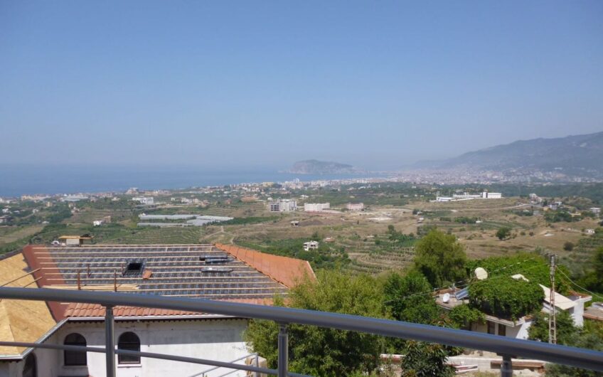 Четырехкомнатная вилла с панорамным видом на море и Аланию в районе Кестель
