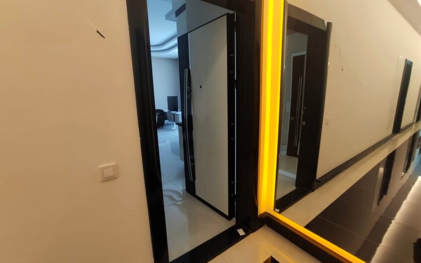 Elite tre-værelses duplex lejlighed i YEKTA KINGDOM TRADE CENTER kompleks med infrastrukturen af ​​et 5 * hotel i centrum af Alanya - Mahmutlar