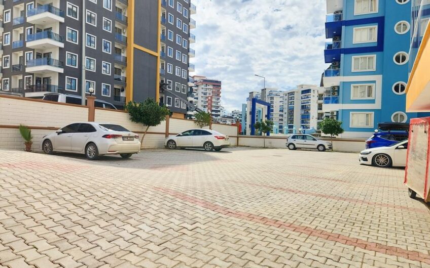 To-roms leilighet i et nytt kompleks med infrastruktur i Mahmutlar-området