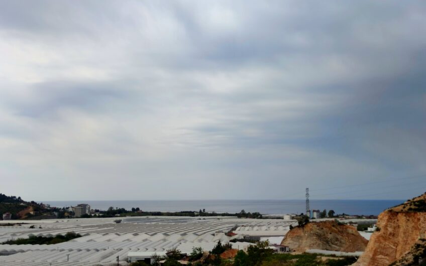 Пятикомнатный дуплекс с видом на море в районе Демирташ, ВНЖ